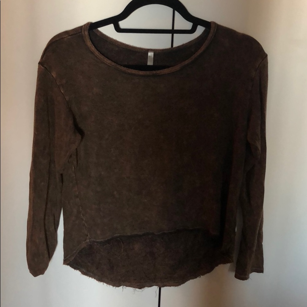 Detailed Cutout Back Long Sleeve